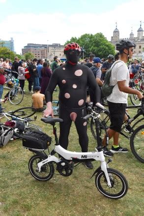 london naked bike ride 2022|In pictures: the 2022 World Naked Bike Ride zoomed through。